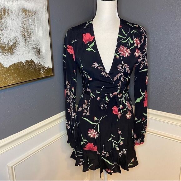 Privacy Please Perry Dress - Picture 4 of 12